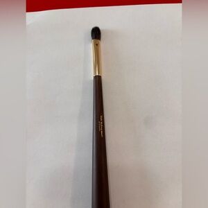 Trish McEvoy 69 Shadow Brush (new) with protective cover